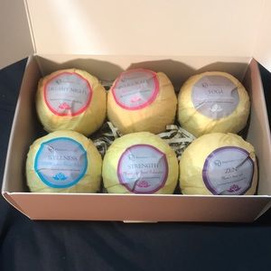 Bath bombs soap